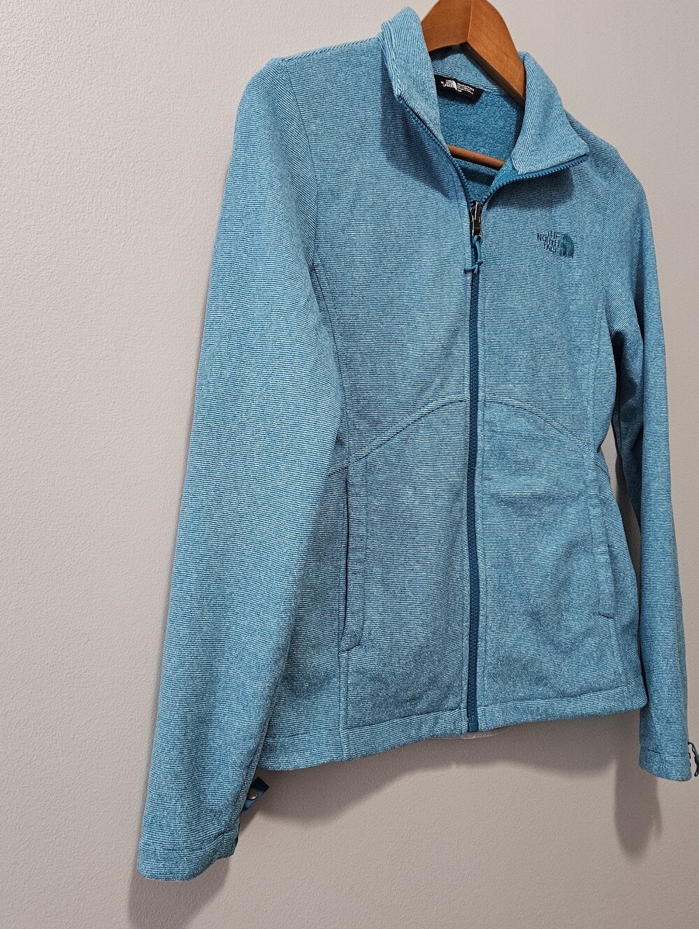 Jackets - Picture 2 of 9